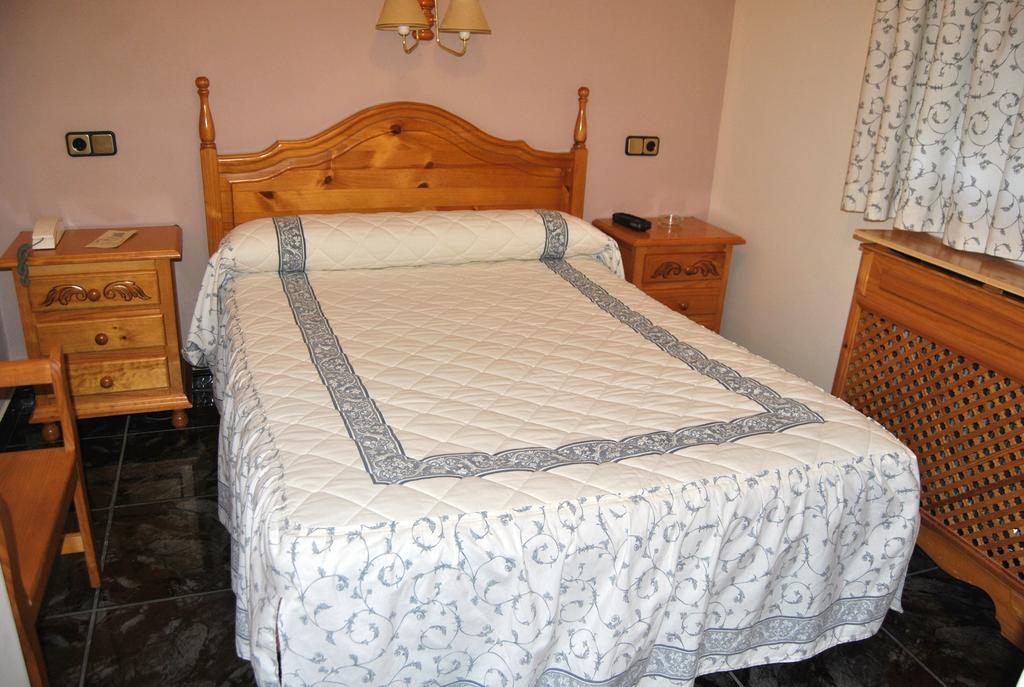 Hotel Guadalquivir Cazorla Zimmer foto
